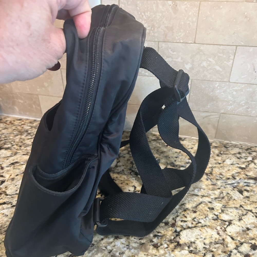 Kate Spade New York 13" Nylon Backpack Black Adjustable Straps - Picture 2 of 7